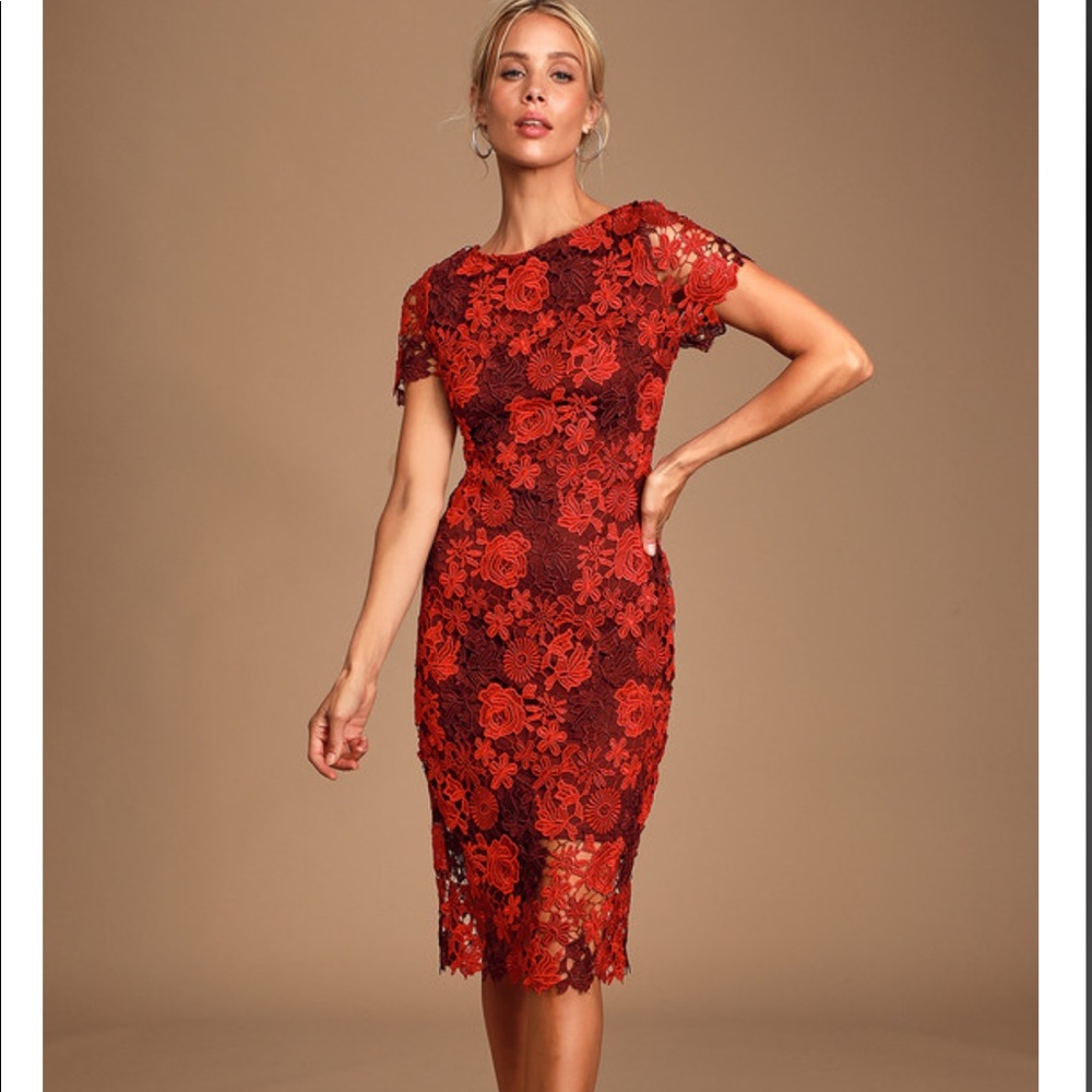 Gillian Burgundy and Red Crochet Lace Short Sleeve